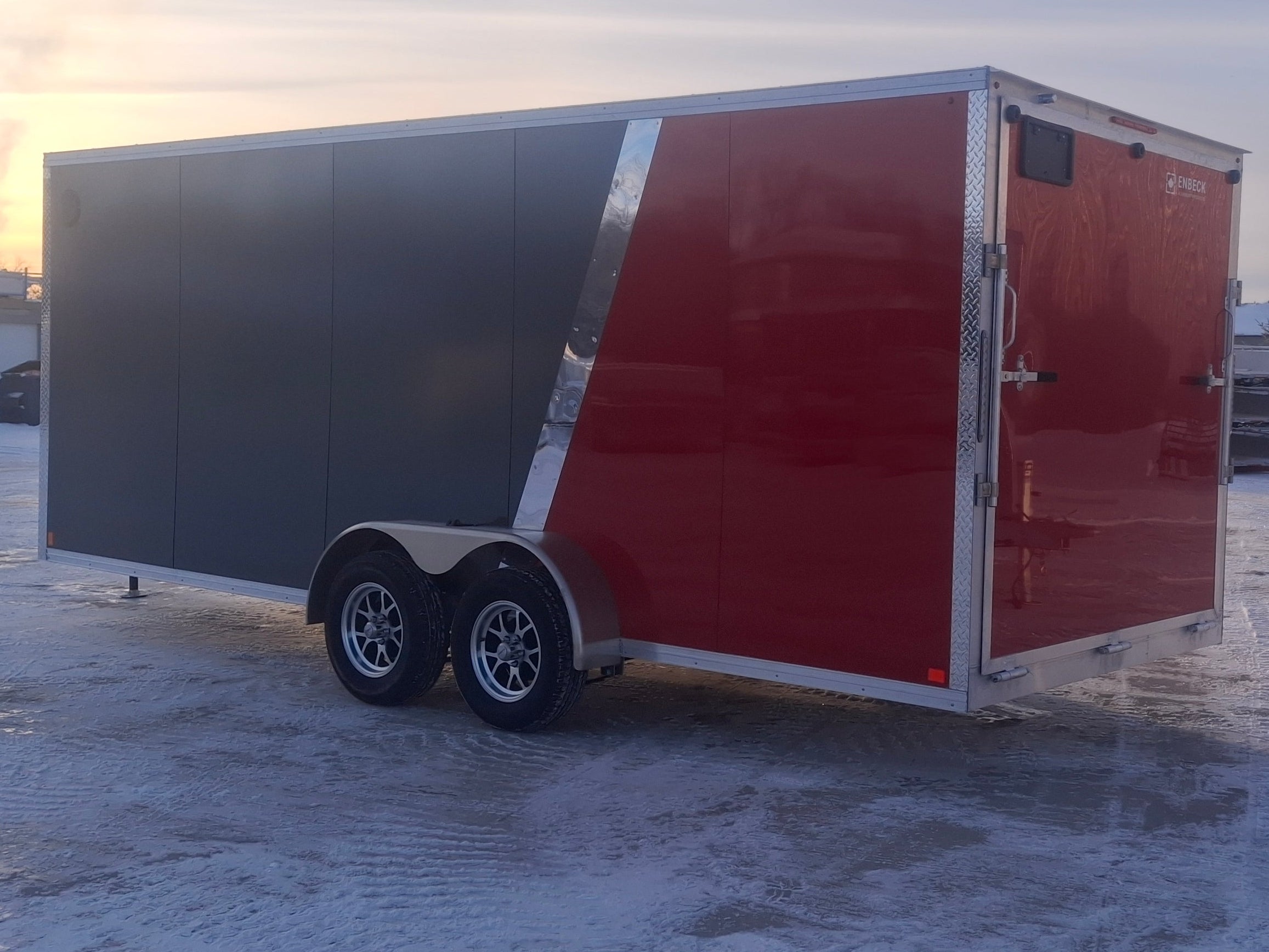 2 Tone Charcoal Front Red Rear 