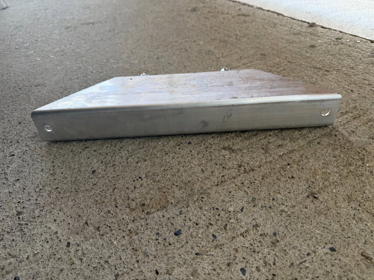 Enclosed -Spare wheel mount