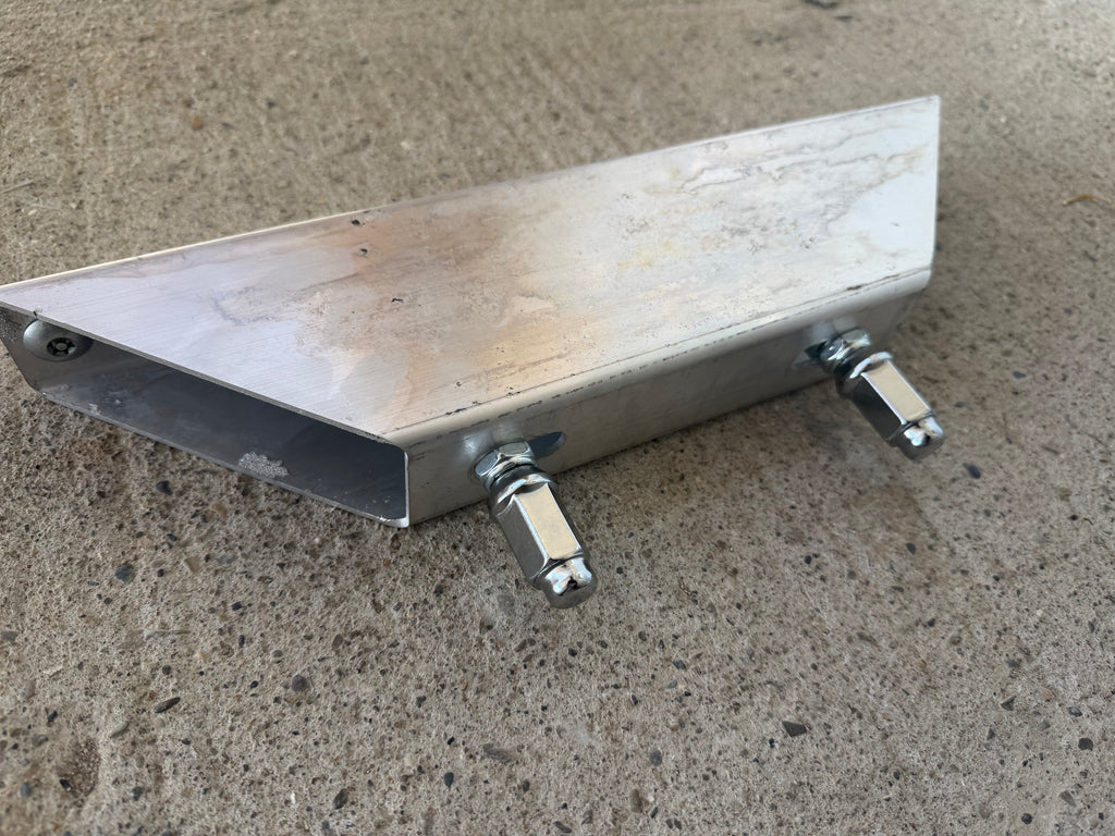 Enclosed -Spare wheel mount