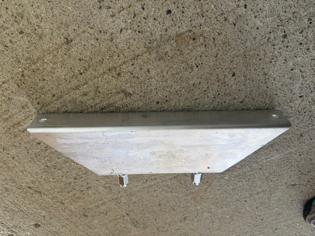Enclosed -Spare wheel mount