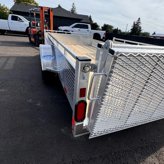 Single Axle Double Side Loader, 15'' Sides