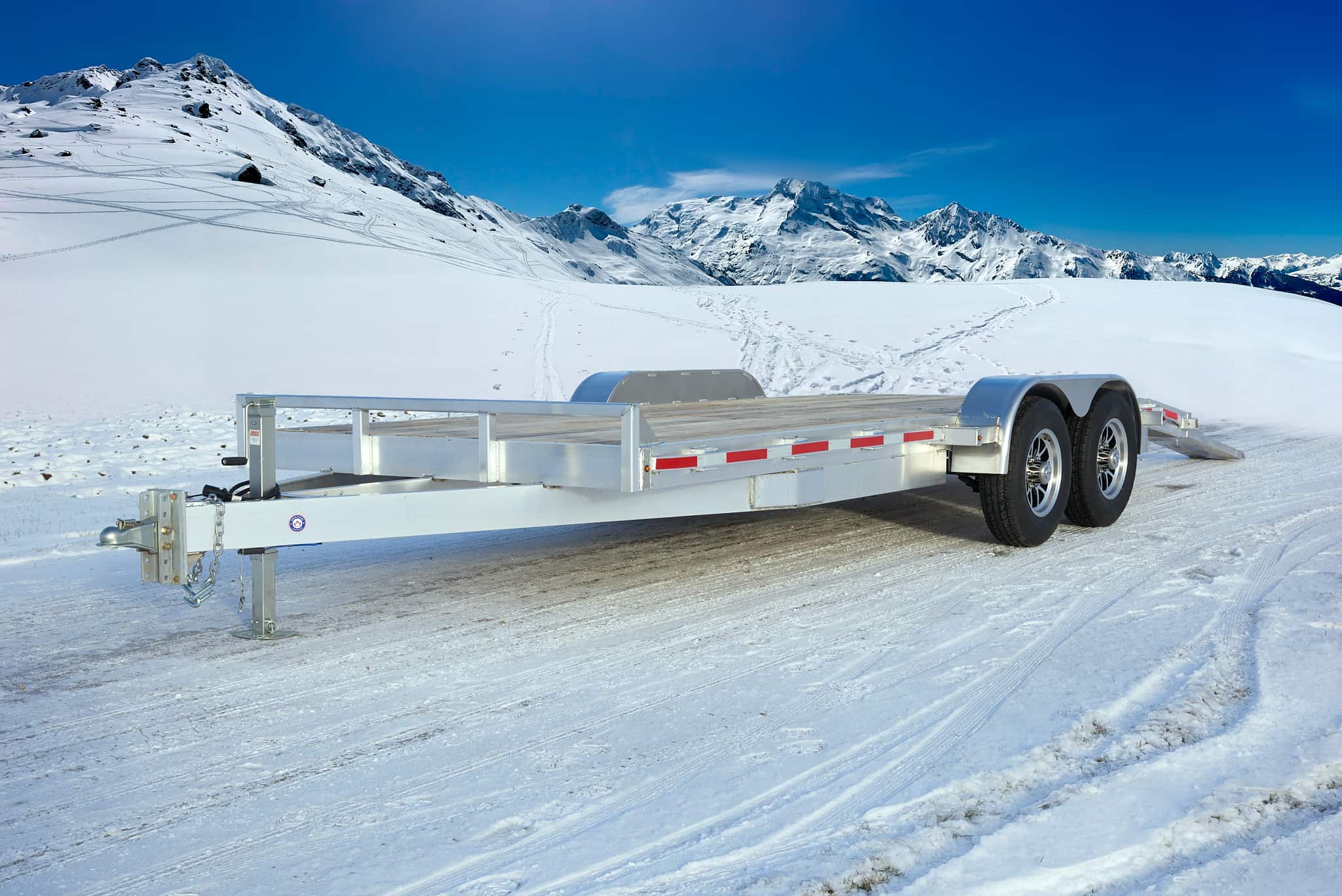 Front right view of the fenders on a tandem car hauler trailer.