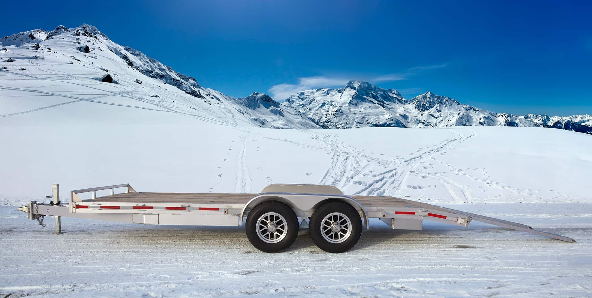Tandem car hauler trailer fenders, left side view.